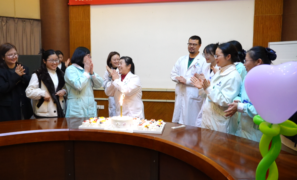温暖相伴，共赴生辰 | 成都显微手足外科医院生日会暖心瞬间